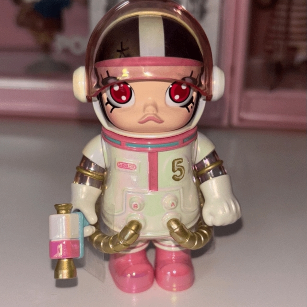 Space Molly 100
